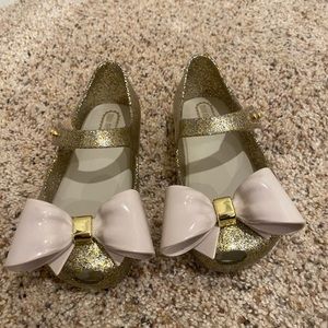 Mini Melissa size 7